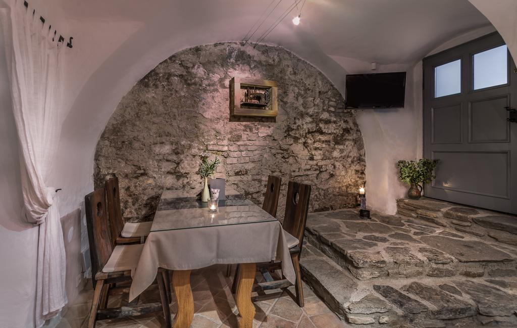 Athanor Český Krumlov